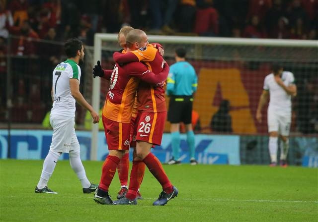 Spor yazarları Galatasaray-Akhisar Belediyespor maçı için ne dedi