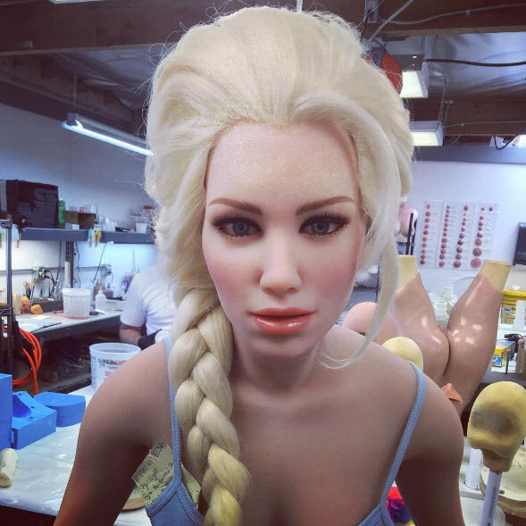 En çok istenen seks oyuncağı yapılması istenen ünlü