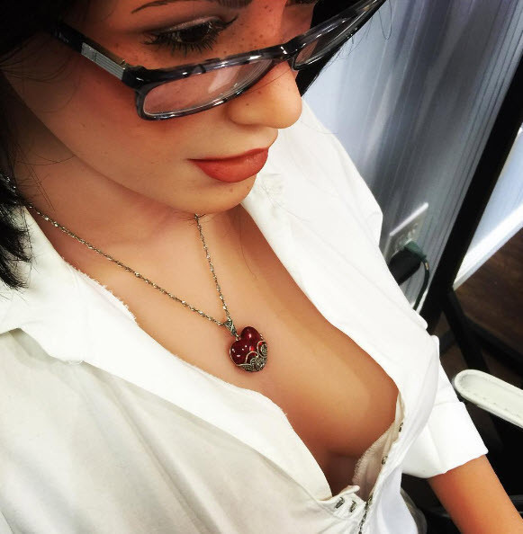 En çok istenen seks oyuncağı yapılması istenen ünlü