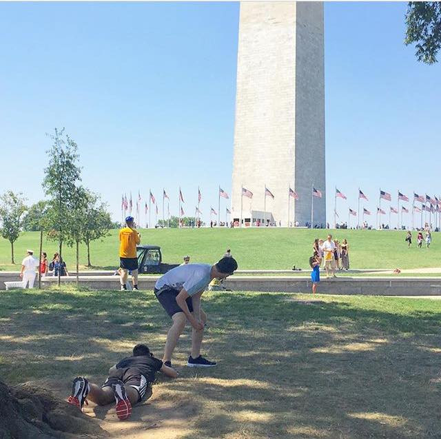 ‘Instagram’daki erkek arkadaşlar’ sevgilileri için bin bir şekle giriyor