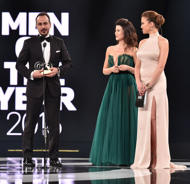 GQ Ödül törenine Beren Saat damga vurdu