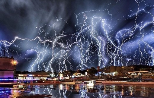 Kıyamet mi kopuyor dedirten fotoğraf