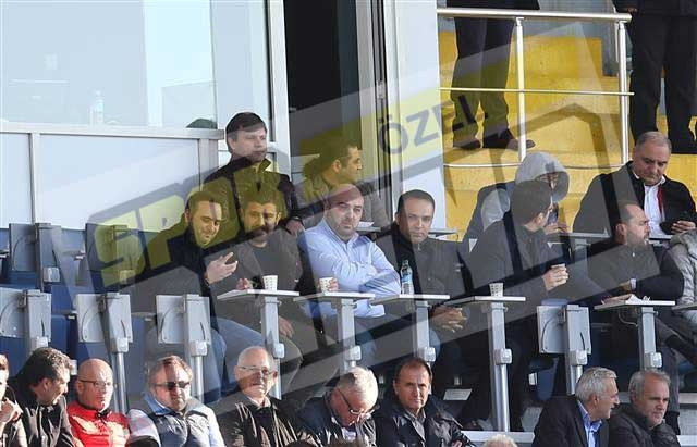 Fenerbahçe menajeriyle görüştü Yılın bombası Emre Mor