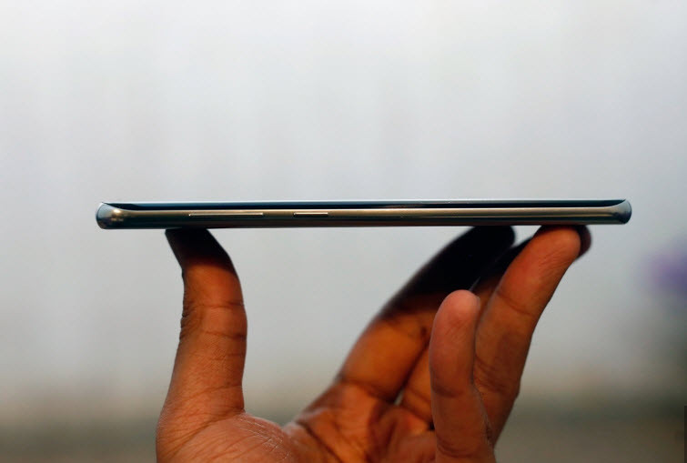 Galaxy S8 ve Galaxy S8 Plus Türkiyede Fiyatlar düştü...