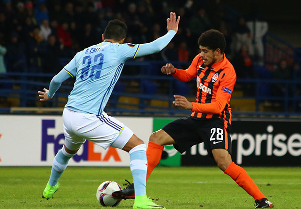 Fenerde yıldız yağmuru sürüyor Yarmolenko ve Taison...