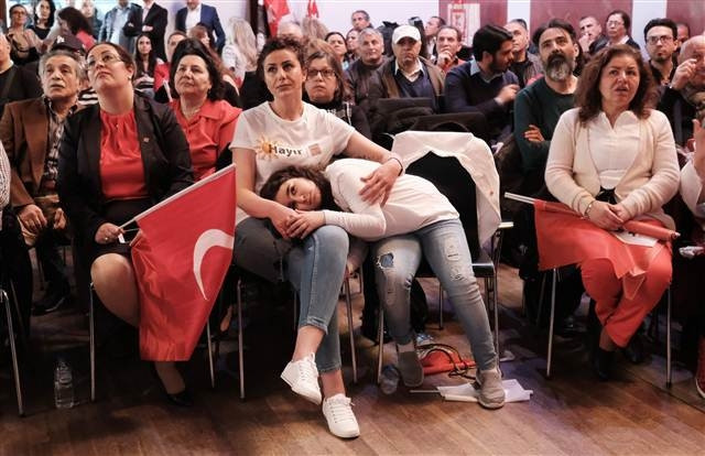 Yabancı ajanslar referandumu bu fotoğraflarla duyurdu Yabancı ajanslar referandumu bu fotoğraflarla duyurdu