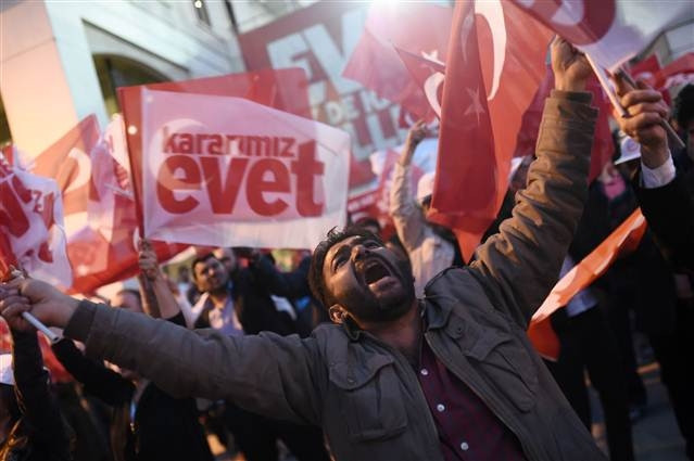 Yabancı ajanslar referandumu bu fotoğraflarla duyurdu Yabancı ajanslar referandumu bu fotoğraflarla duyurdu