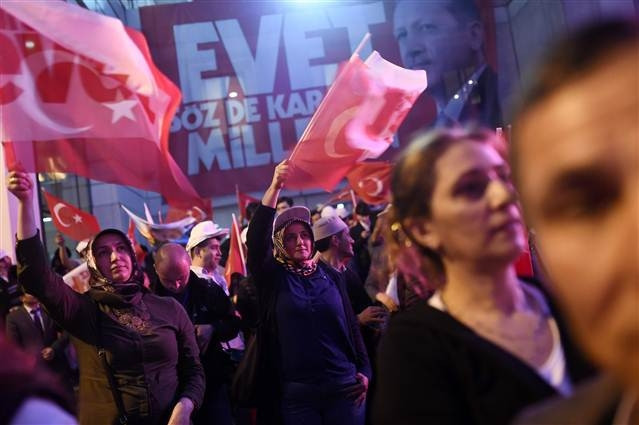 Yabancı ajanslar referandumu bu fotoğraflarla duyurdu Yabancı ajanslar referandumu bu fotoğraflarla duyurdu