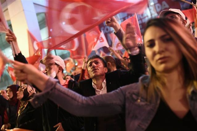 Yabancı ajanslar referandumu bu fotoğraflarla duyurdu Yabancı ajanslar referandumu bu fotoğraflarla duyurdu