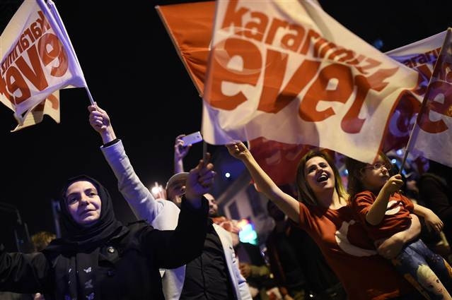 Yabancı ajanslar referandumu bu fotoğraflarla duyurdu Yabancı ajanslar referandumu bu fotoğraflarla duyurdu