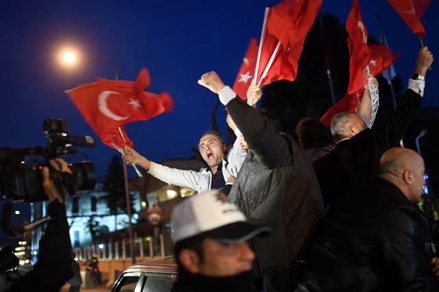 Yabancı ajanslar referandumu bu fotoğraflarla duyurdu Yabancı ajanslar referandumu bu fotoğraflarla duyurdu