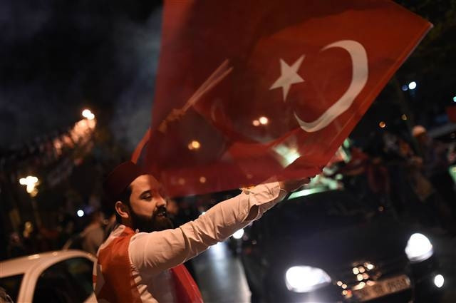 Yabancı ajanslar referandumu bu fotoğraflarla duyurdu Yabancı ajanslar referandumu bu fotoğraflarla duyurdu