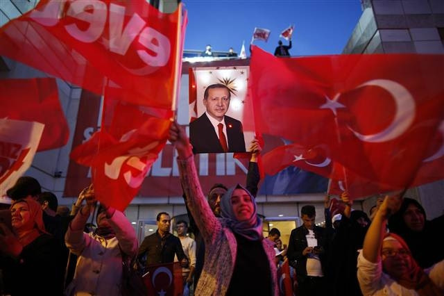 Yabancı ajanslar referandumu bu fotoğraflarla duyurdu Yabancı ajanslar referandumu bu fotoğraflarla duyurdu