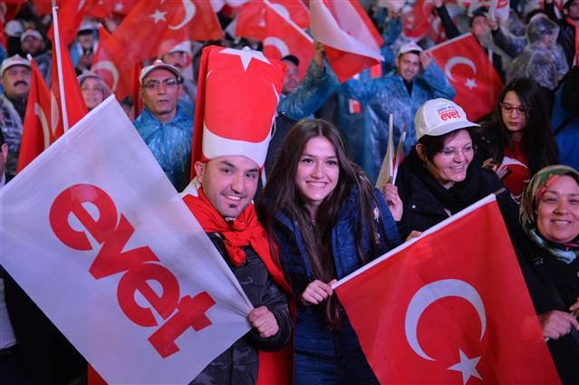 Yabancı ajanslar referandumu bu fotoğraflarla duyurdu Yabancı ajanslar referandumu bu fotoğraflarla duyurdu