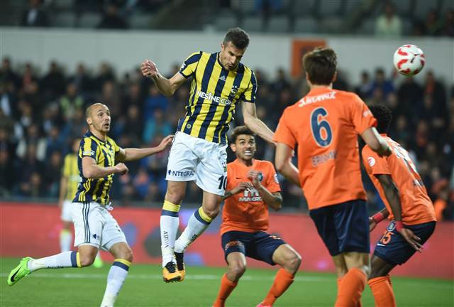 Spor yazarları Medipol Başakşehir-Fenerbahçe maçını değerlendirdi