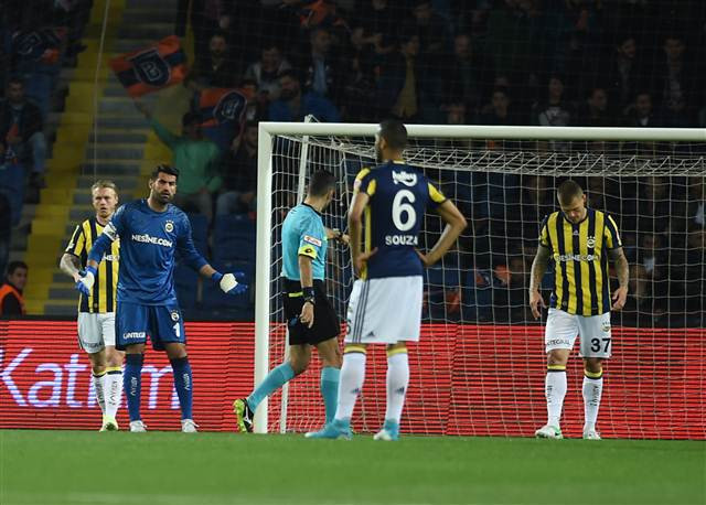 Spor yazarları Medipol Başakşehir-Fenerbahçe maçını değerlendirdi