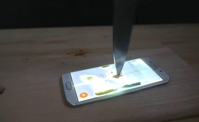 Şef bıçağını üç koldan kızdırdı ve...
