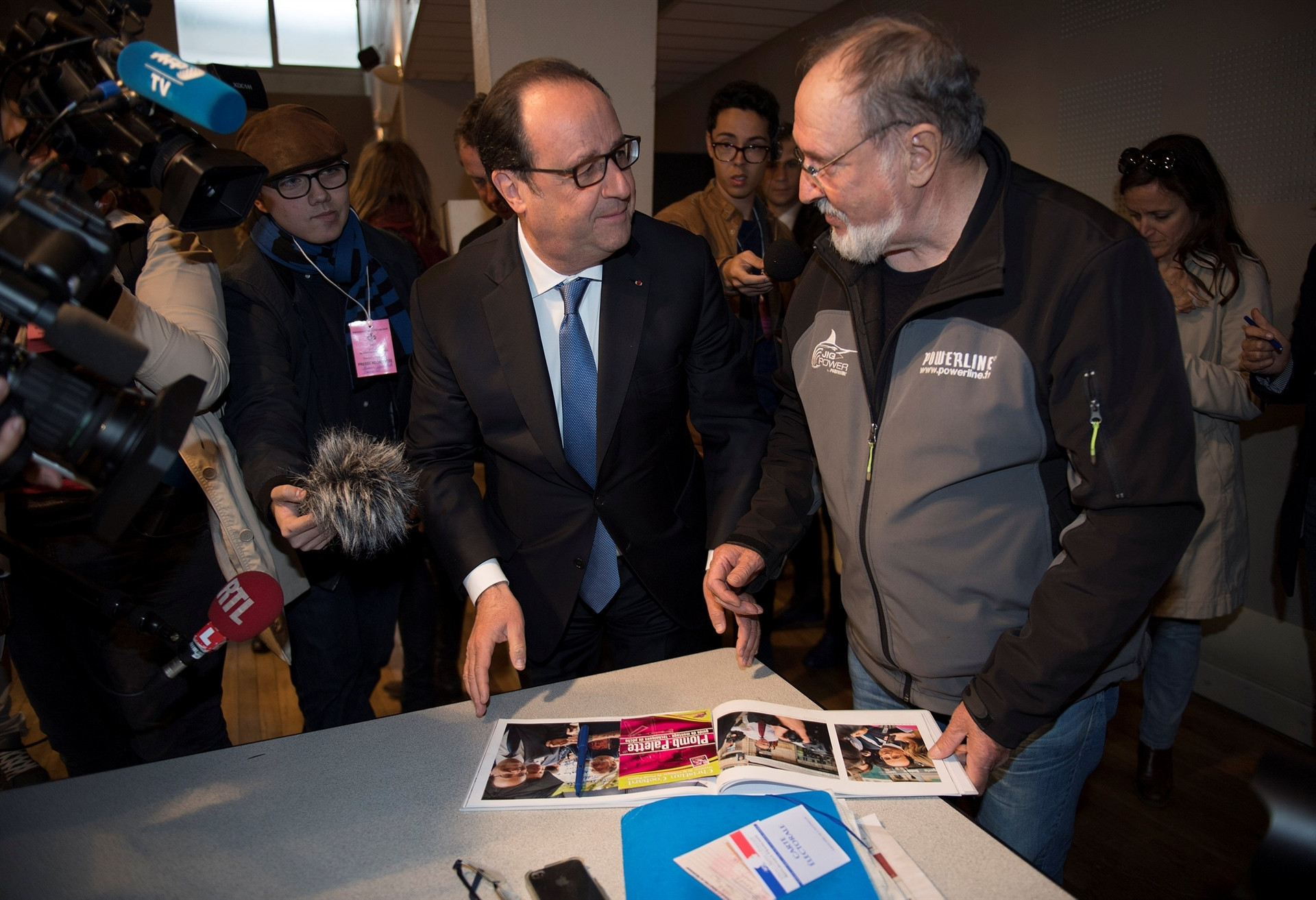 Fransada seçim hareketli başladı