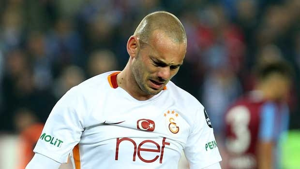 Sneijderin vukuatları bitmiyor
