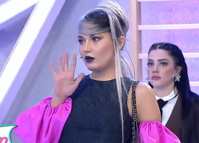 Bahar Candan Hakkında Bilinmeyenler Bahar Candan Hakkında Bilinmeyenler