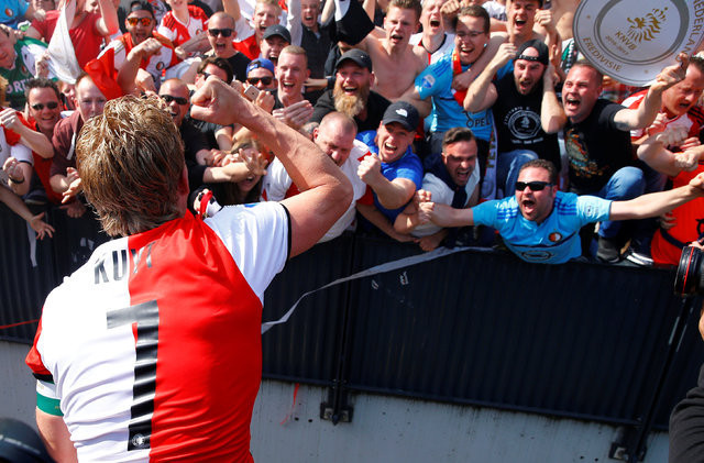 Kuyttan olay 11 Sadece tek Türk var o da... Kuyttan olay 11 Sadece tek Türk var o da...