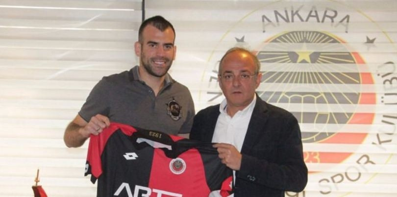 Ve imzalar atıldı Transfer resmen açıklandı