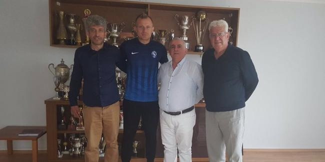 Ve imzalar atıldı Transfer resmen açıklandı