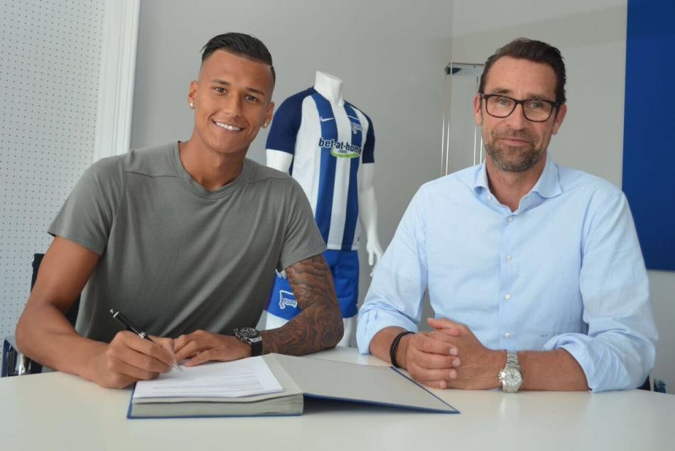 Ve imzalar atıldı Transfer resmen açıklandı