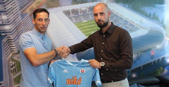 Ve imzalar atıldı Transfer resmen açıklandı