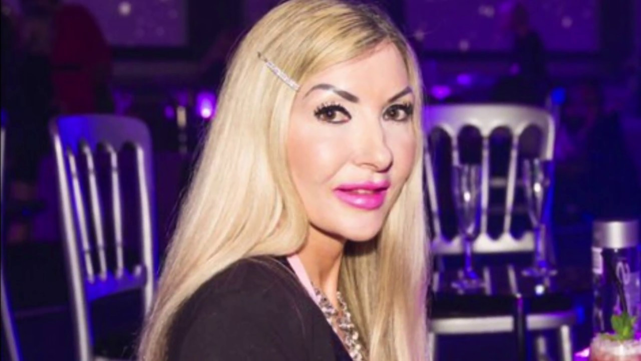 Kendini Barbie bebeğe çevirmek için servet harcıyor