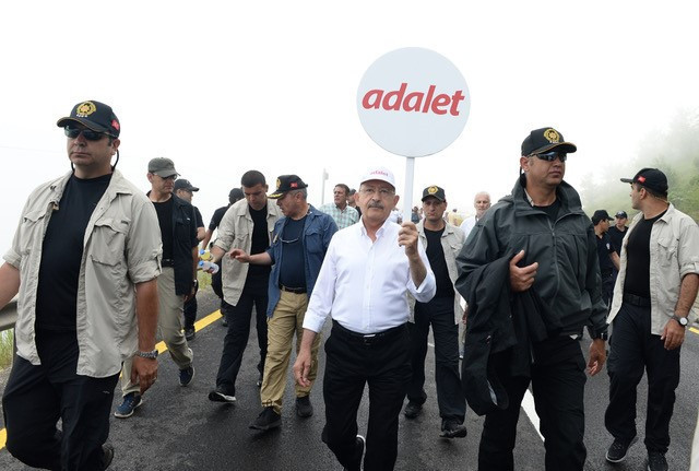 Kılıçdaroğlunun Adalet Yürüyüşünün 13. gününden fotoğraflar