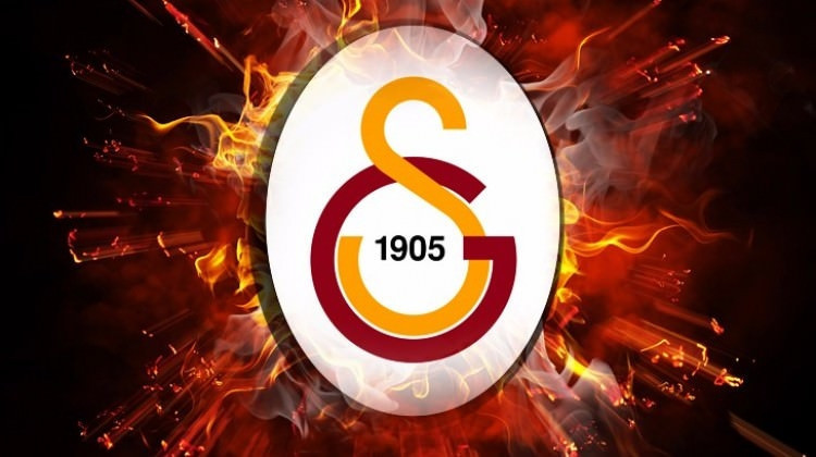 Sabrinin yerine o geliyor G.Sarayda sağın yeni sahibi... Sabrinin yerine o geliyor G.Sarayda sağın yeni sahibi...