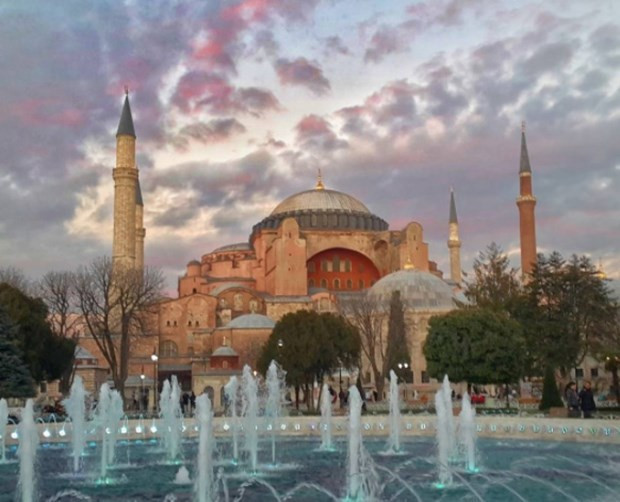 Dünya çapında instagramda paylaşılan 50 yer İstanbuldan da 2 yer listeye girdi