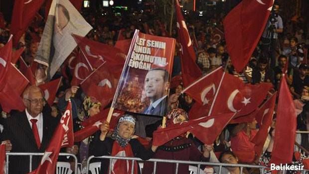 Demokrasi nöbeti sona erdi