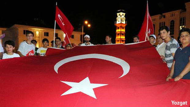 Demokrasi nöbeti sona erdi