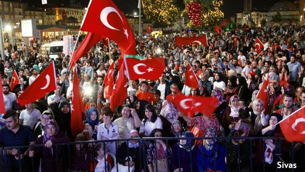 Demokrasi nöbeti sona erdi