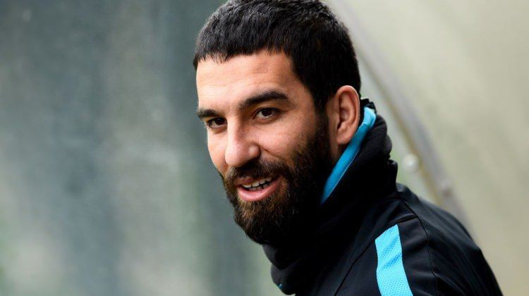 Arda Turanın son bombası Yüzük...