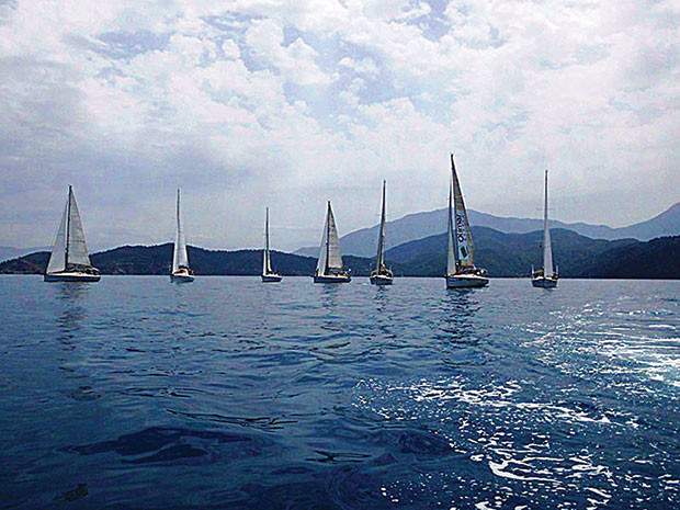 Yelken açıp gidelim