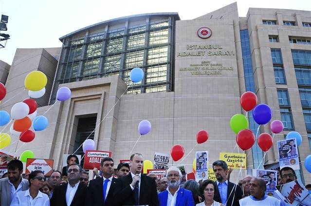 Cumhuriyet Gazetesi davası başladı