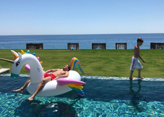 Yüzüklerin Efendisinin yıldızı Türkiyede tatil yapıyor