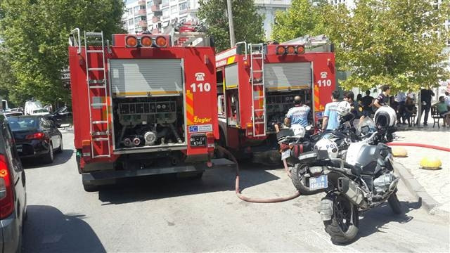AVMde yangın paniğe neden oldu