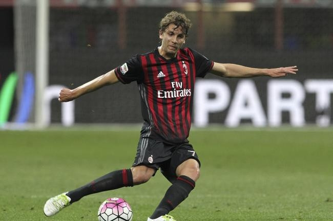 Milanın 13. transferi Emre Mor