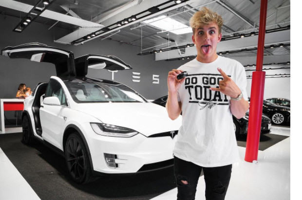 İşte sosyal medyanın en çok kazanan fenomenleri Kazançları dudak uçuklatıyor