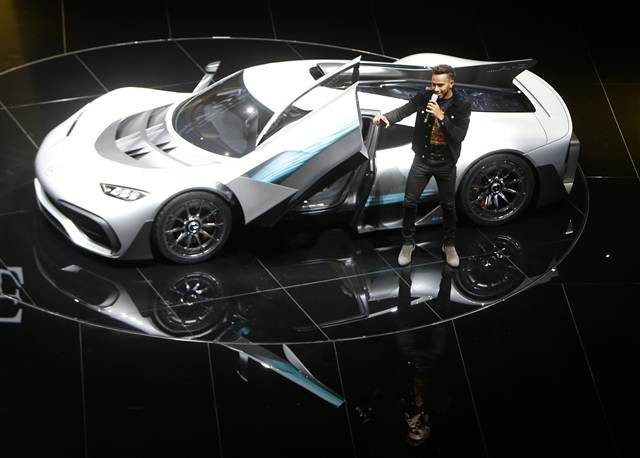 Kapılar açıldı: Her biri nefes kesici otomobiller...