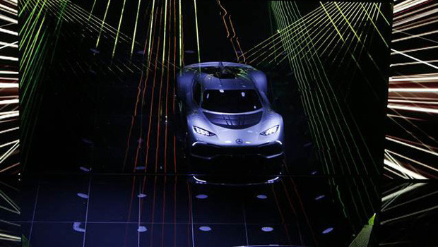 Kapılar açıldı: Her biri nefes kesici otomobiller...