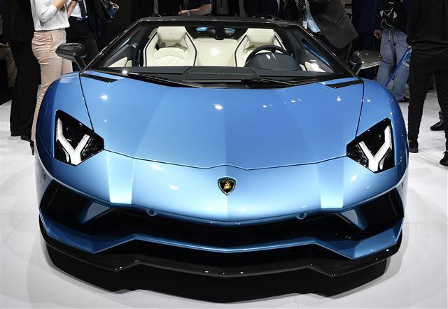 Kapılar açıldı: Her biri nefes kesici otomobiller...