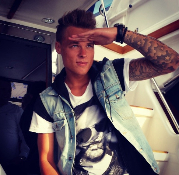 Dünyanın en genç zenginlerinin sıradışı hayatları Henüz 16 yaşındayken... Dünyanın en genç zenginlerinin sıradışı hayatları Henüz 16 yaşındayken...