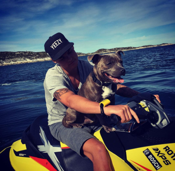 Dünyanın en genç zenginlerinin sıradışı hayatları Henüz 16 yaşındayken... Dünyanın en genç zenginlerinin sıradışı hayatları Henüz 16 yaşındayken...