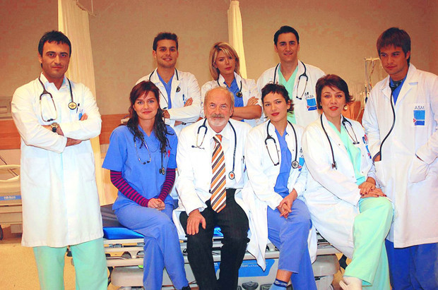 Acemi Cadı oyuncuları yıllar sonra buluştu Acemi Cadı oyuncuları yıllar sonra buluştu