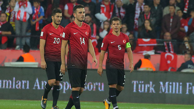 Lucescuya sitem: Kadroya neden aldı anlamıyorum